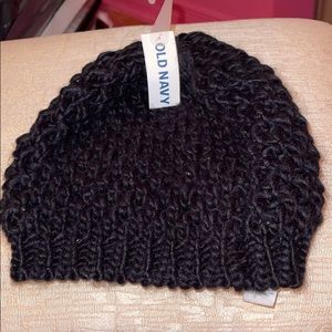 Black knit old navy winter hat 🤍